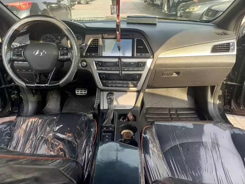 Hyundai Sonata   - 2015