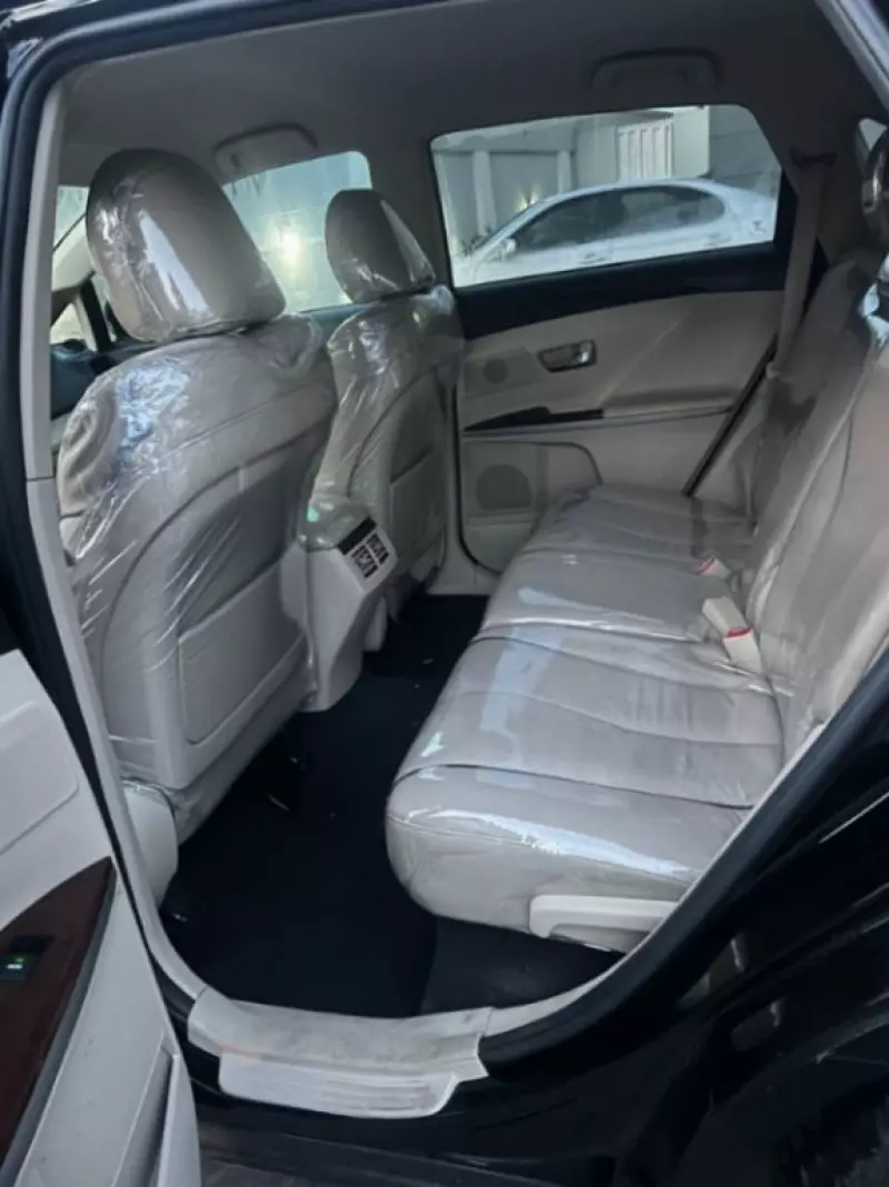 Toyota Venza   - 2011
