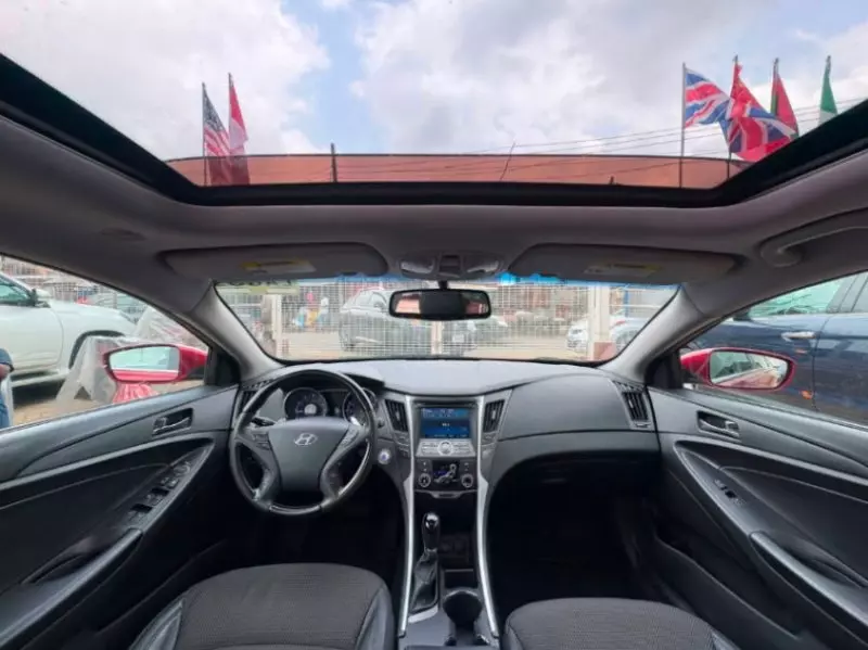 Hyundai Sonata - 2013