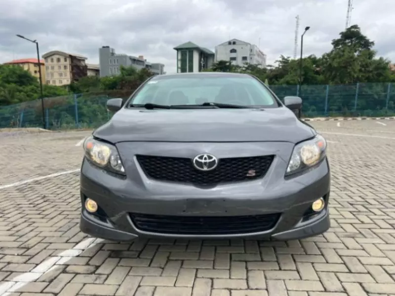 TOYOTA Corolla - 2009