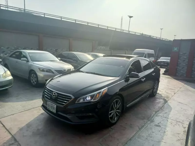 Hyundai Sonata   - 2015