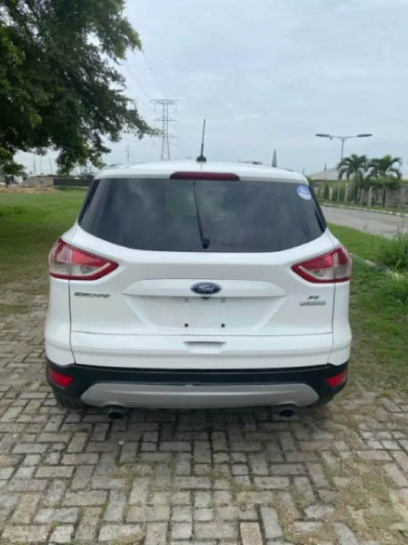 Hyundai Sonata   - 2013