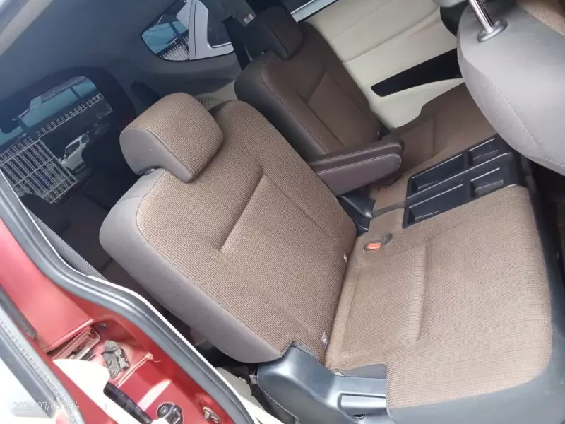 TOYOTA Sienta - 2016