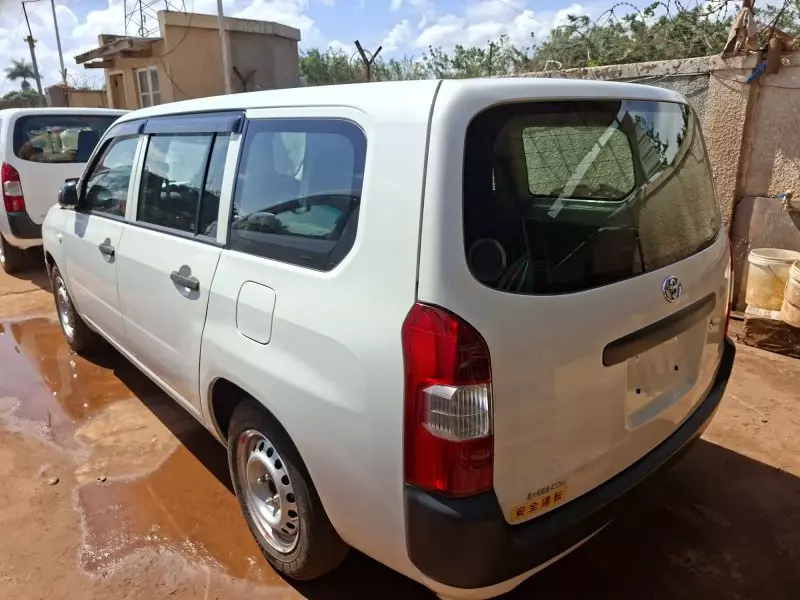 Toyota Probox    - 2018