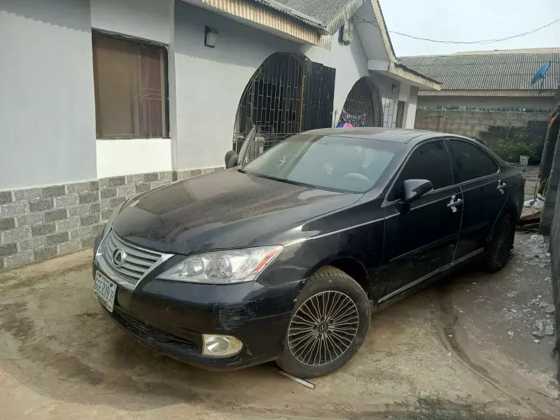 Lexus ES - 2010