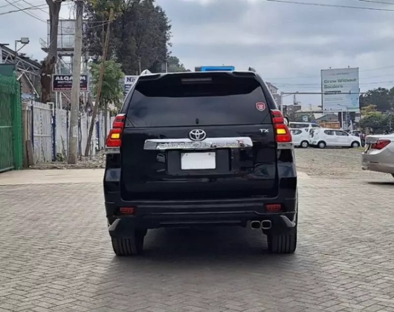 Toyota Land Cruiser   - 2019