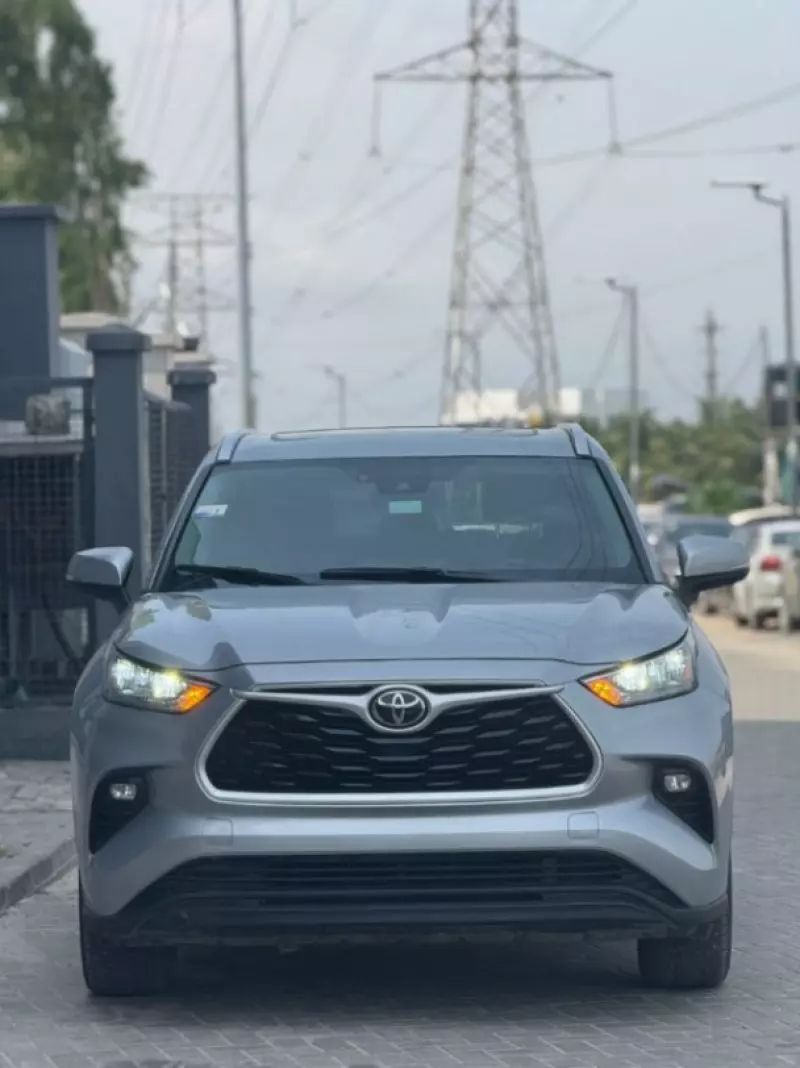 TOYOTA Highlander   - 2021