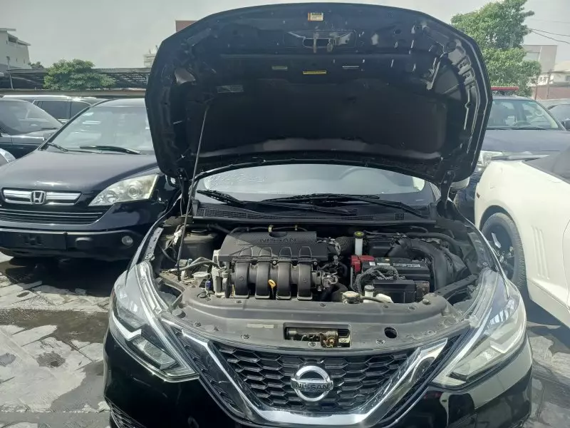Nissan Sentra   - 2016
