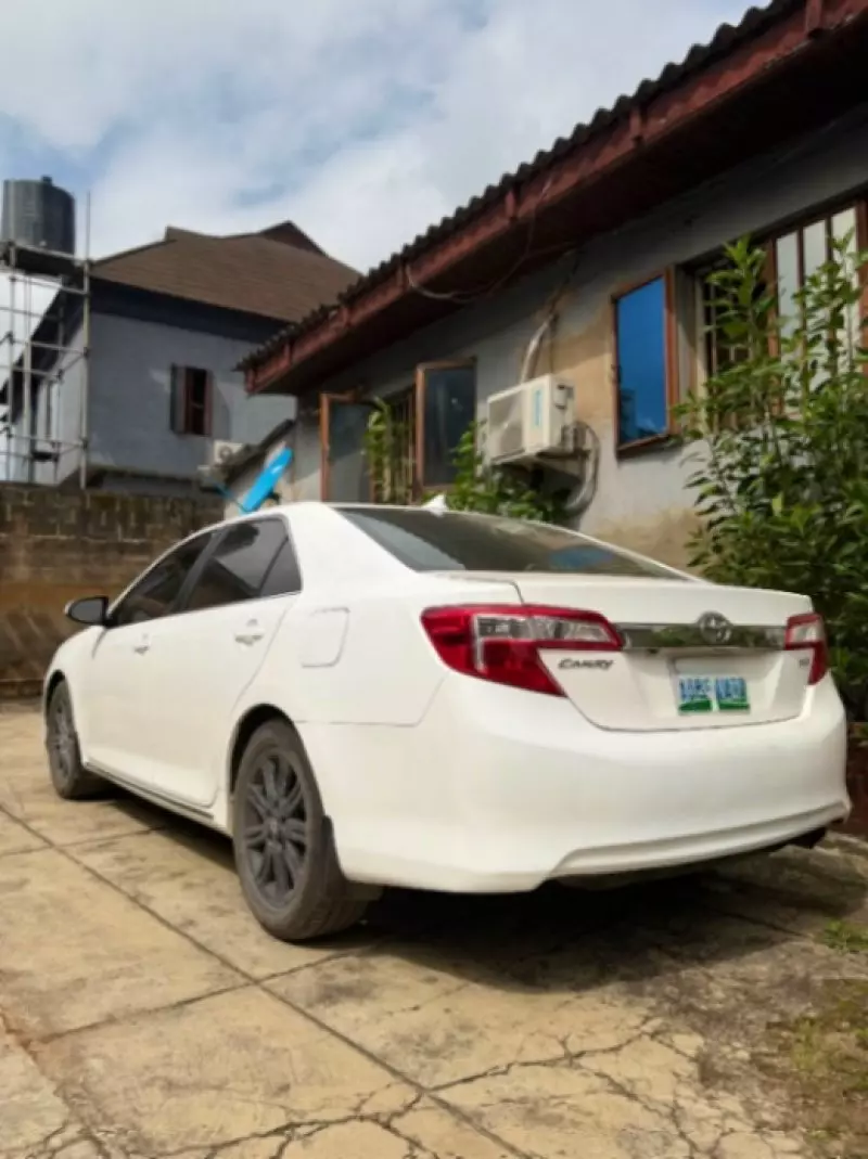 TOYOTA Camry   - 2012