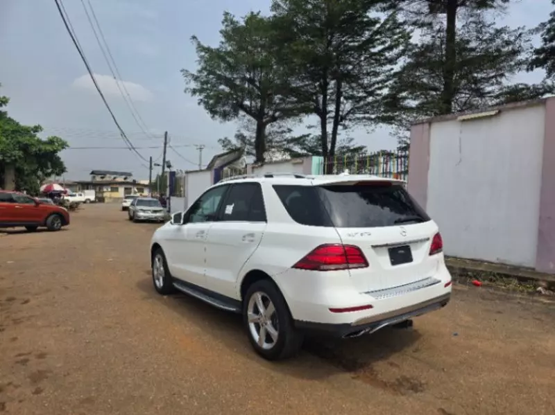 Mercedes-Benz GLE 350   - 2016