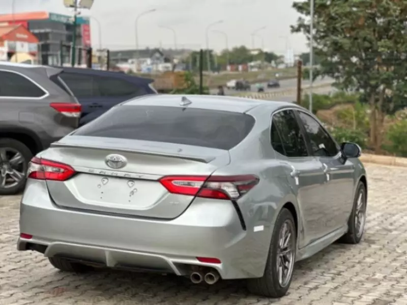 TOYOTA Camry   - 2018