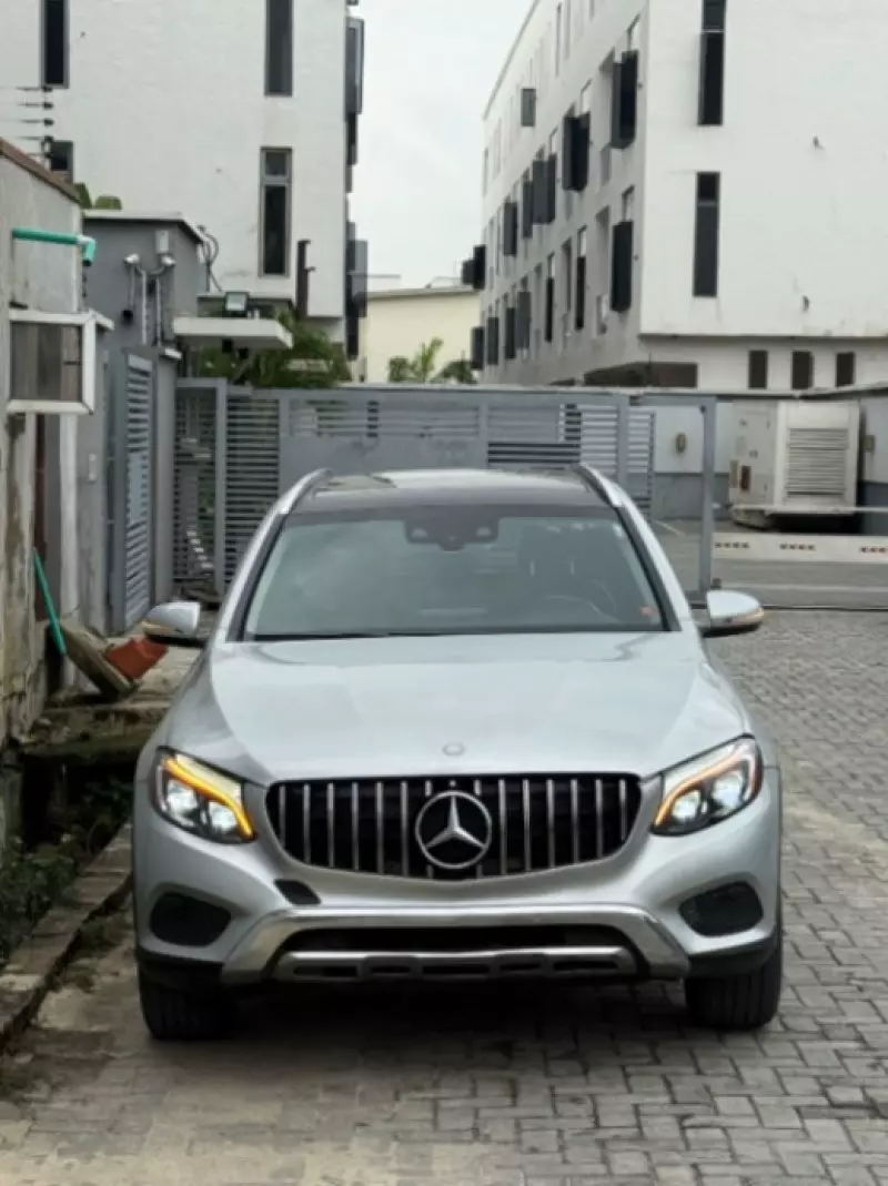 Mercedes-Benz GLC 300   - 2016