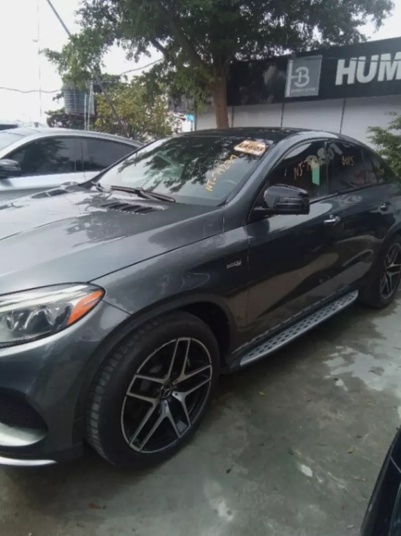 Mercedes-Benz GLE 43 AMG - 2017