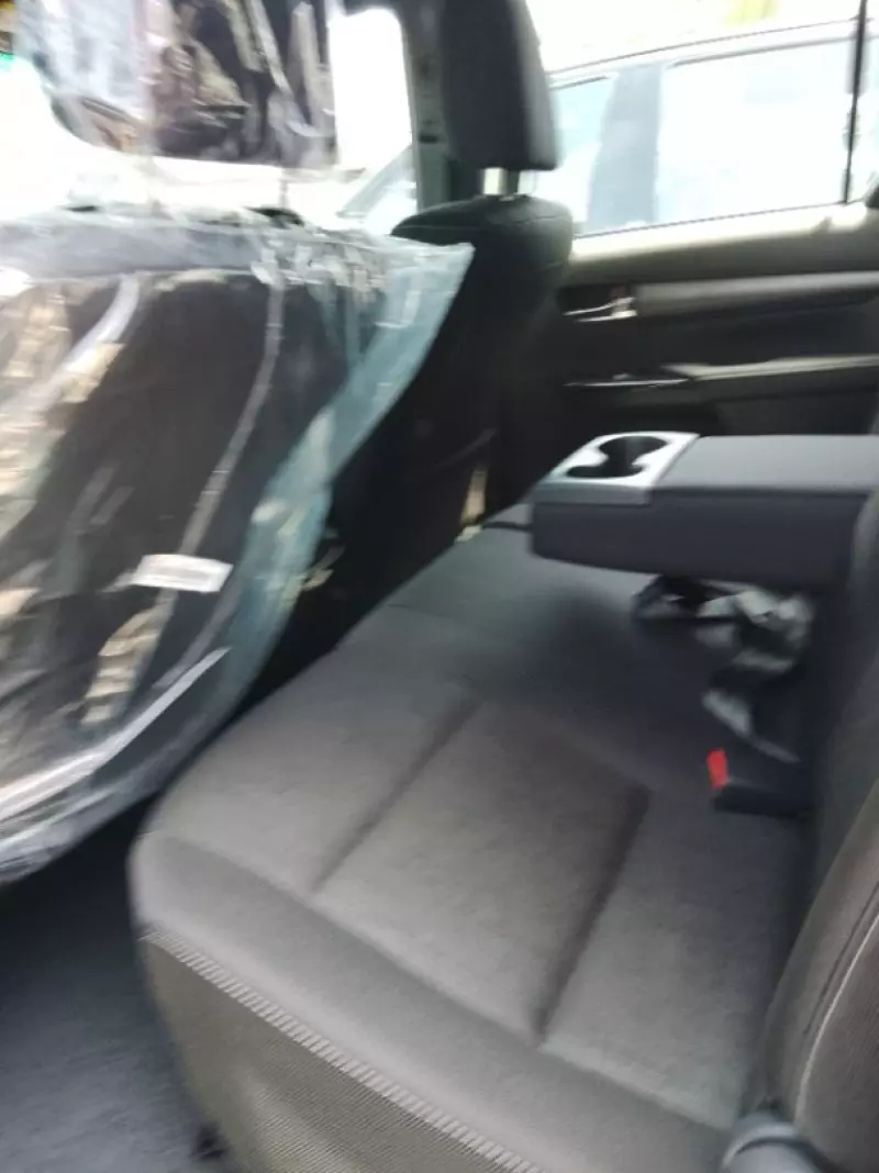 Toyota Hilux   - 2026