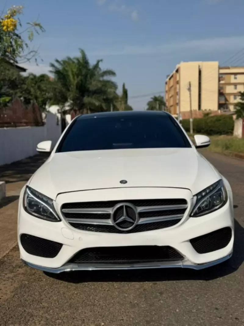 Mercedes-Benz C 300   - 2015