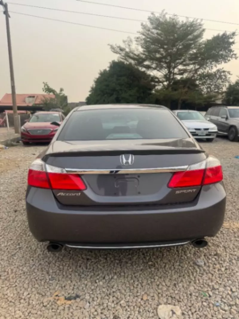 Honda Accord   - 2015