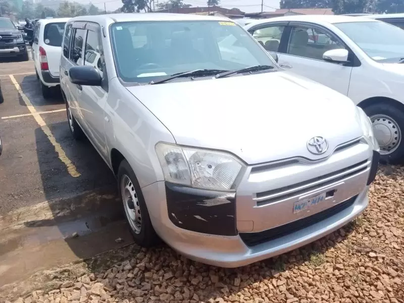 Toyota Succeed    - 2015