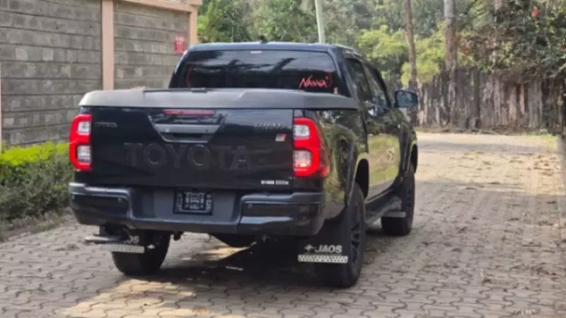 Toyota Hilux    - 2022