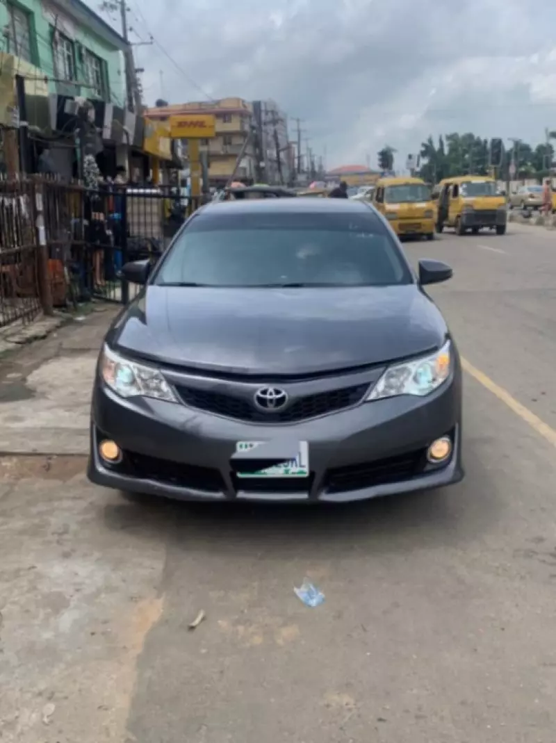 TOYOTA Camry   - 2012