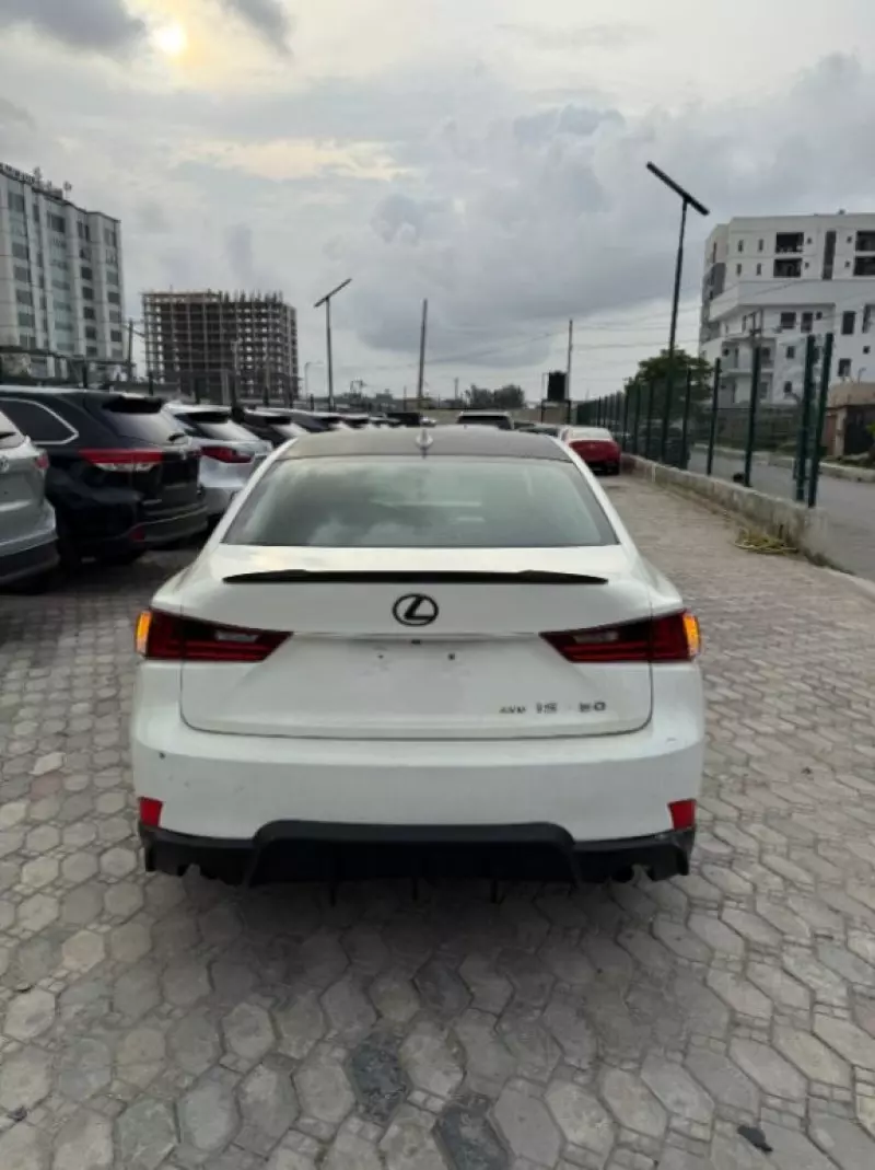 Lexus IS - 2014