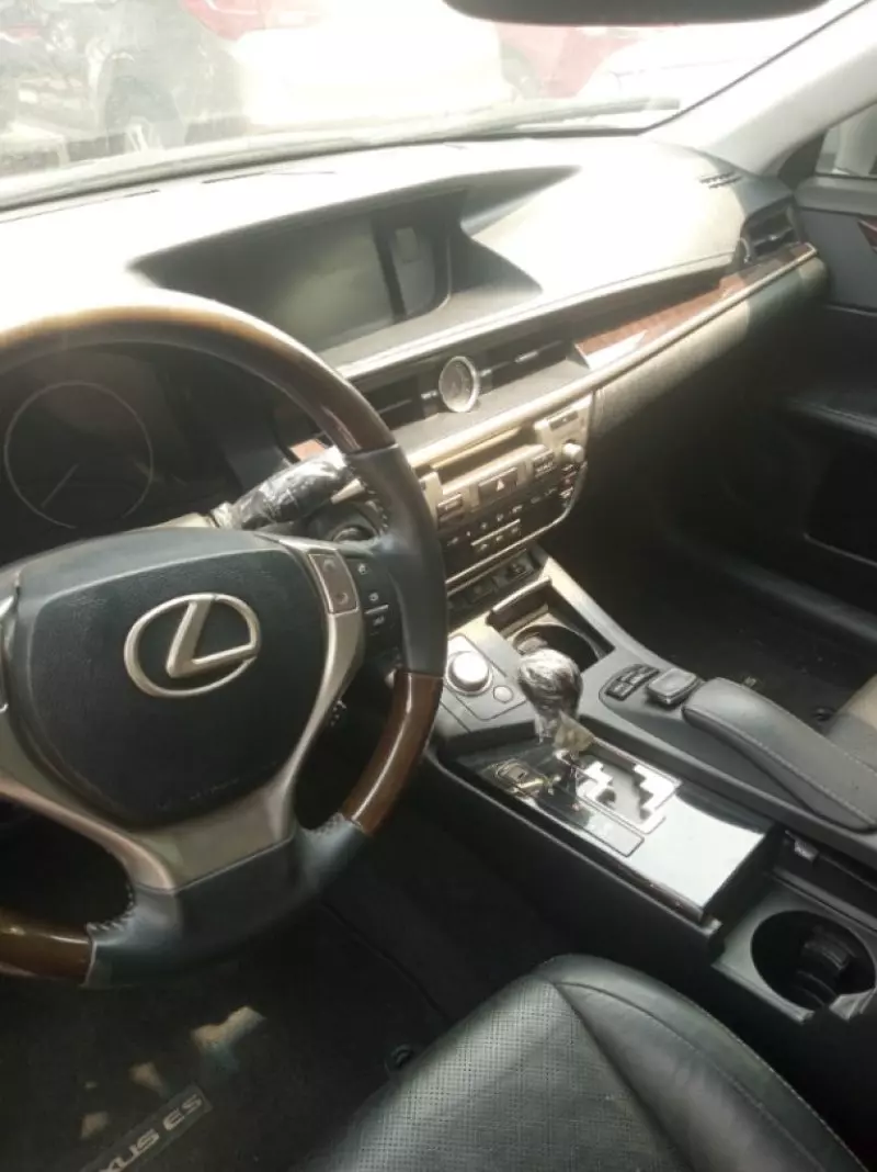 Lexus ES   - 2015