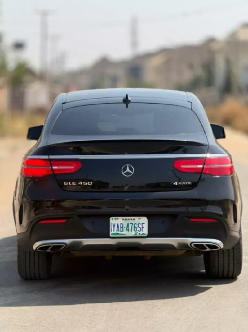 Mercedes-Benz GLE-Class   - 2016