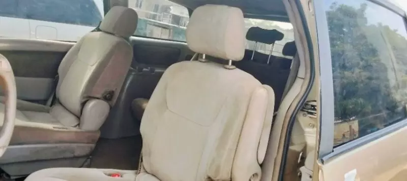 Toyota Sienna   - 2004