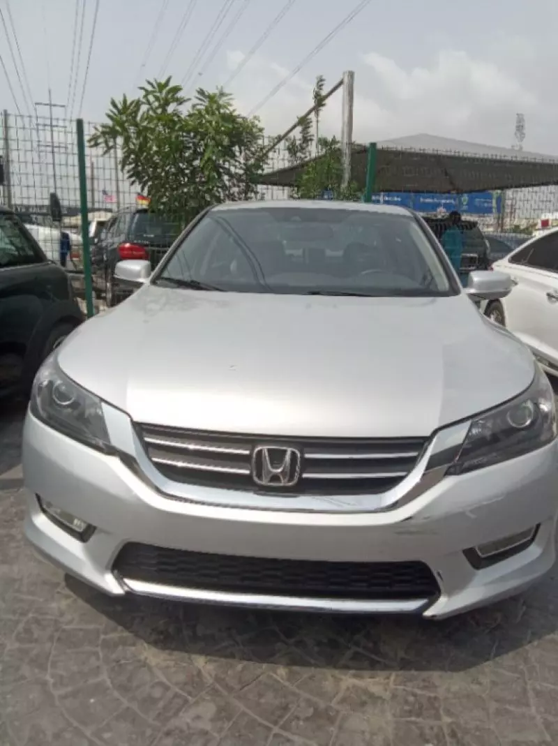 Honda Accord   - 2013