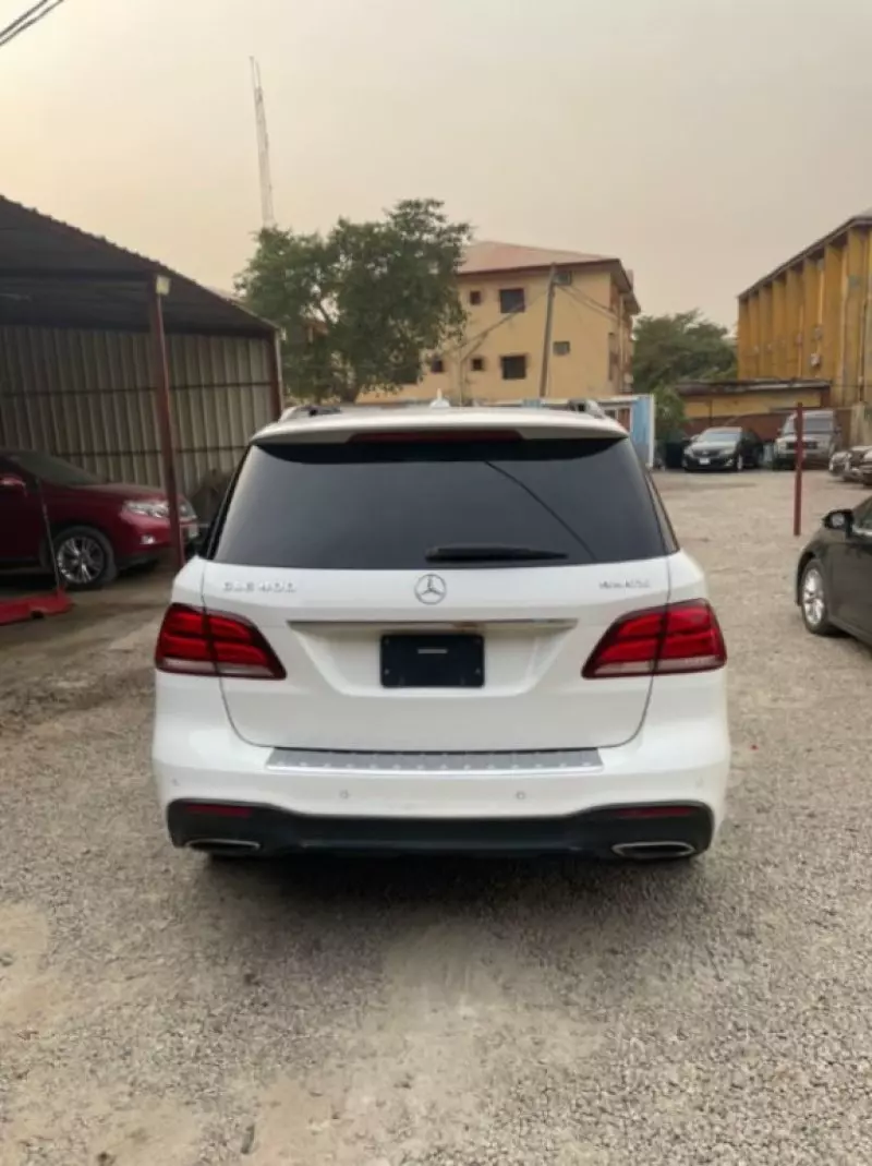 Mercedes-Benz GLE 400   - 2016
