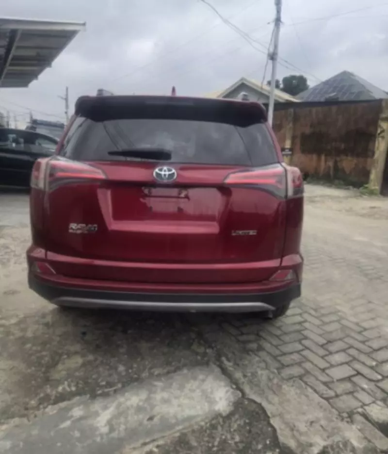 TOYOTA RAV4   - 2018
