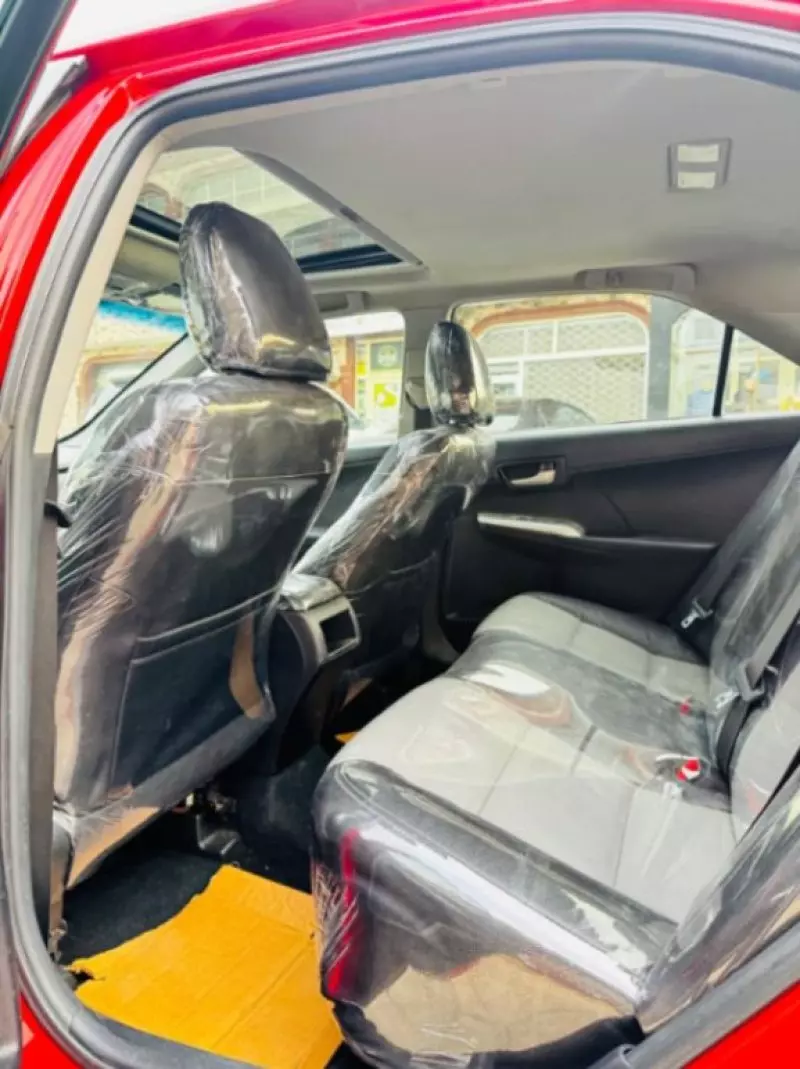 Toyota Camry   - 2012