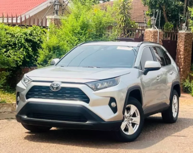 Toyota RAV 4   - 2021