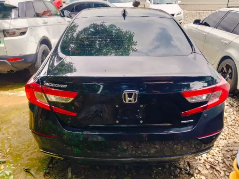 Honda Accord   - 2018