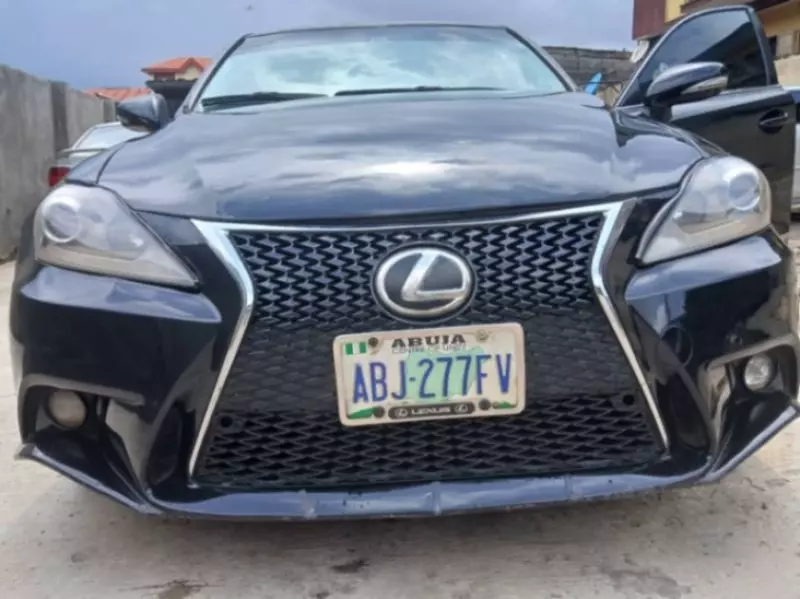Lexus IS 250   - 2012
