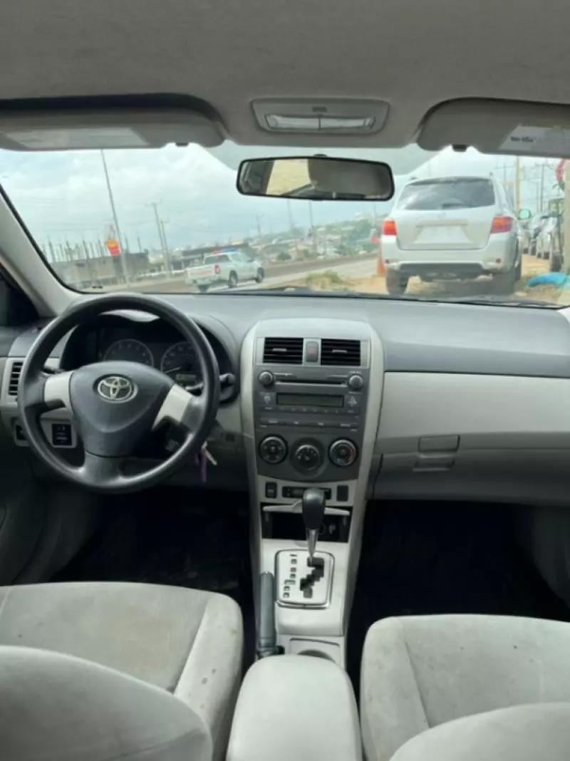 Toyota Corolla   - 2013