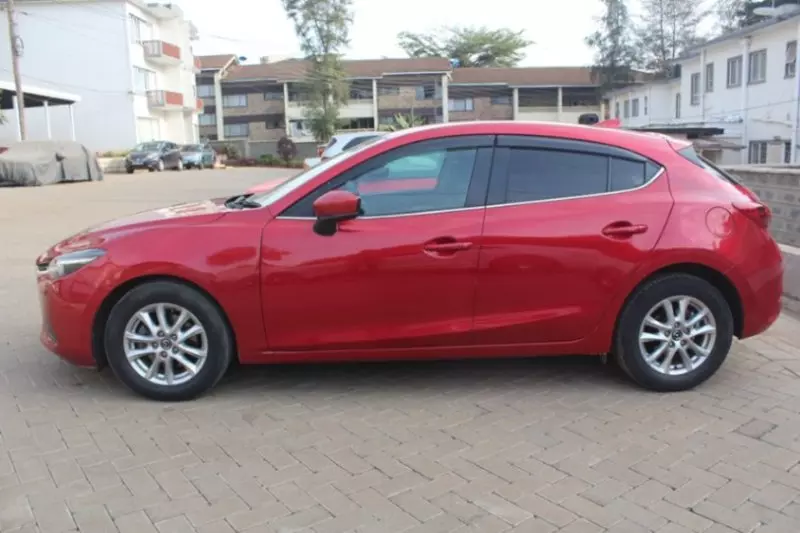 Mazda Axela    - 2016