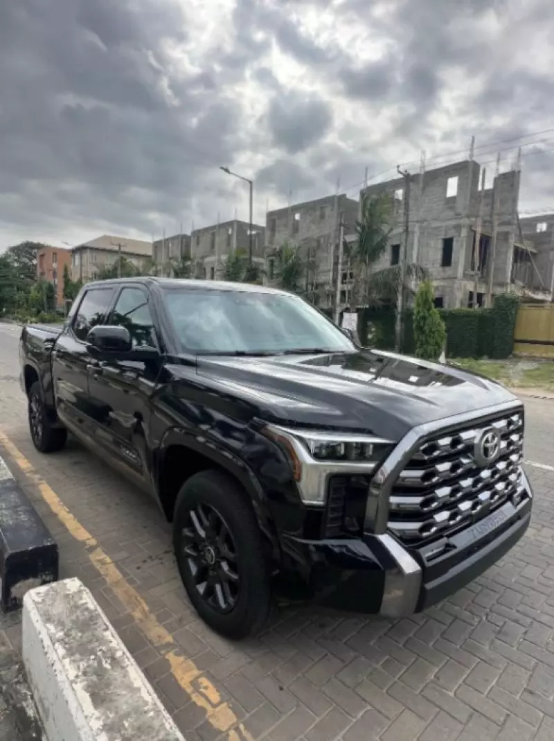 Toyota Tundra   - 2025