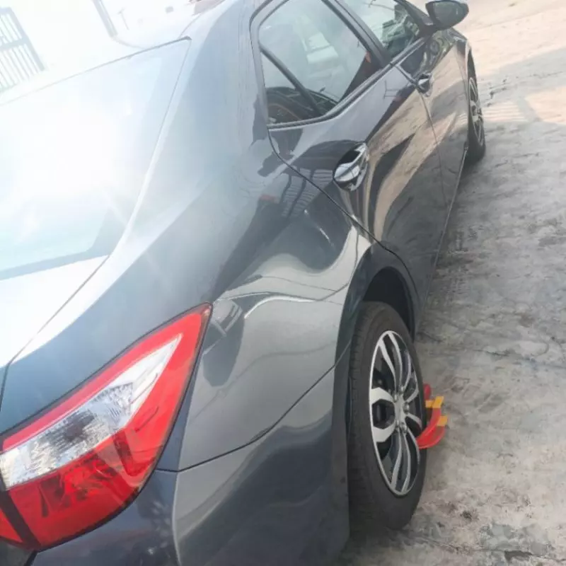 Toyota Corolla   - 2013