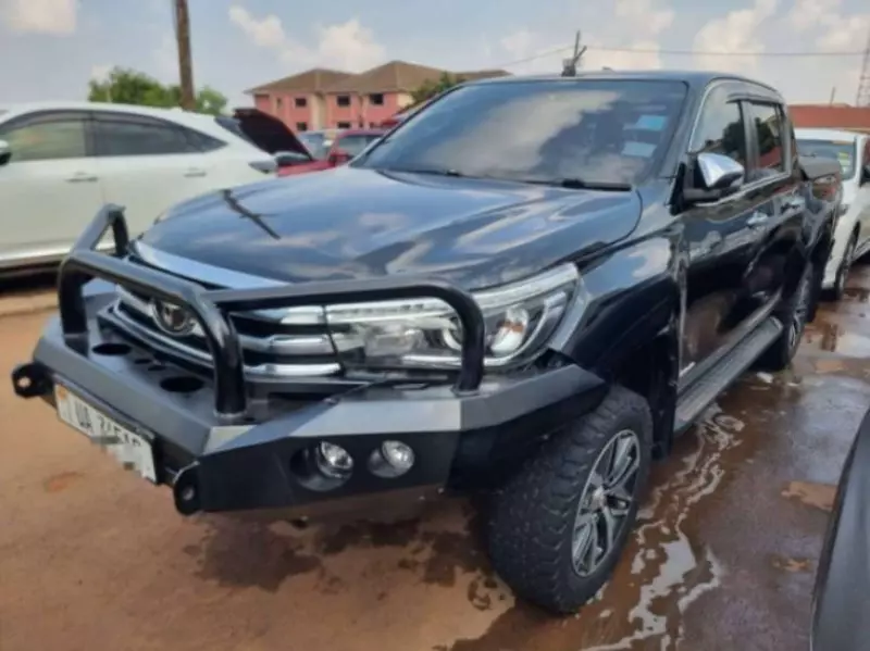 Toyota Hilux - 2016