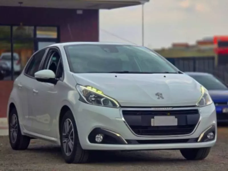 Peugeot 208   - 2018