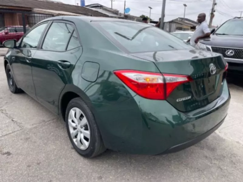 Toyota Corolla   - 2016