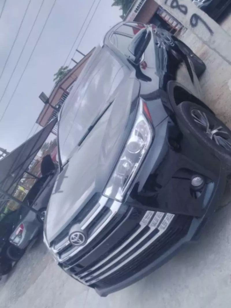 Toyota Highlander   - 2019