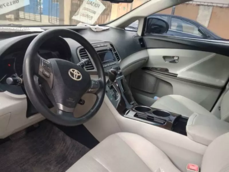 Toyota Venza   - 2012