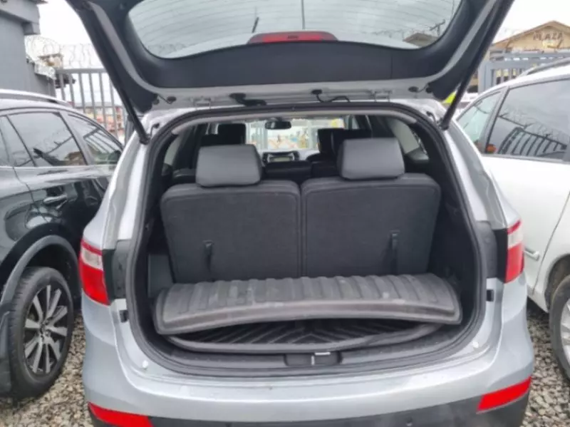 Hyundai Santa Fe   - 2015