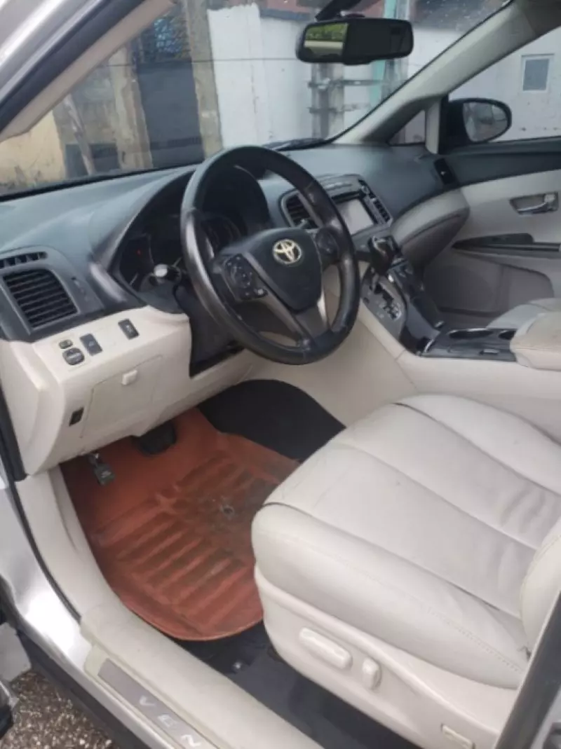 TOYOTA Venza   - 2013