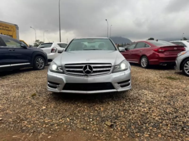 Mercedes-Benz C 300   - 2013