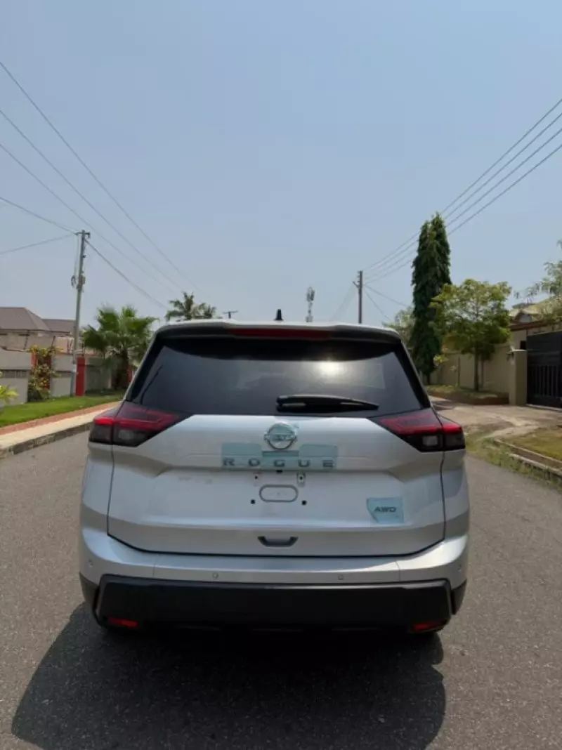 Nissan Rogue   - 2024