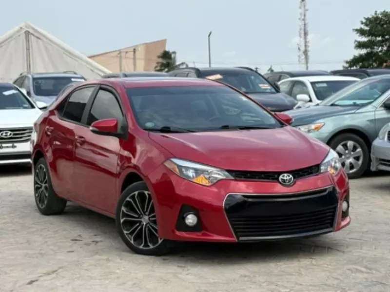 Toyota Corolla   - 2015