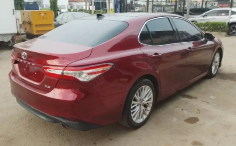 Toyota Camry   - 2018