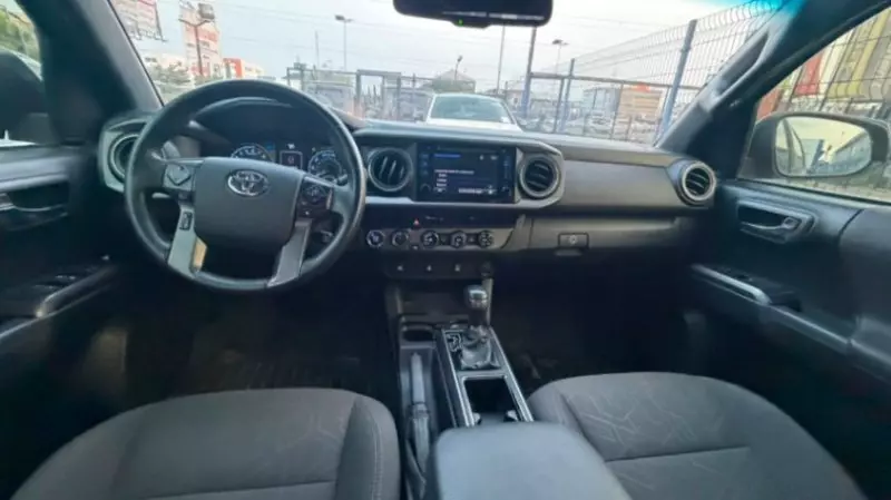 TOYOTA Tacoma   - 2017